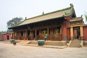 Shuanglinsi Temple Tour